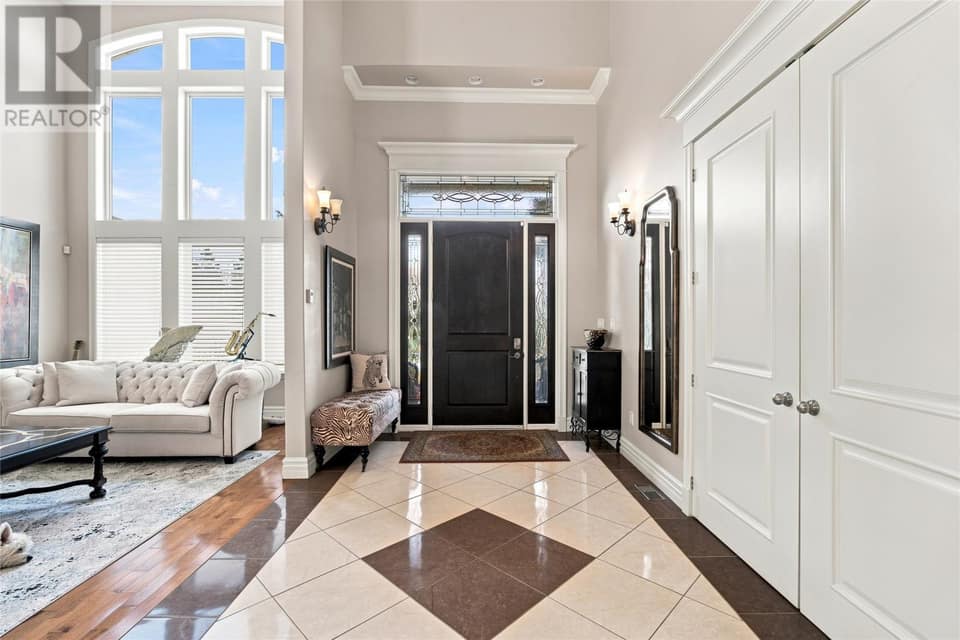 65 Cheyne Drive, photo 2 of 35