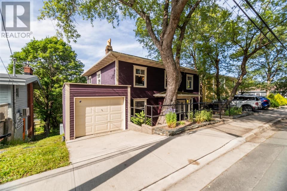 42 Empire Avenue, photo 2 of 47