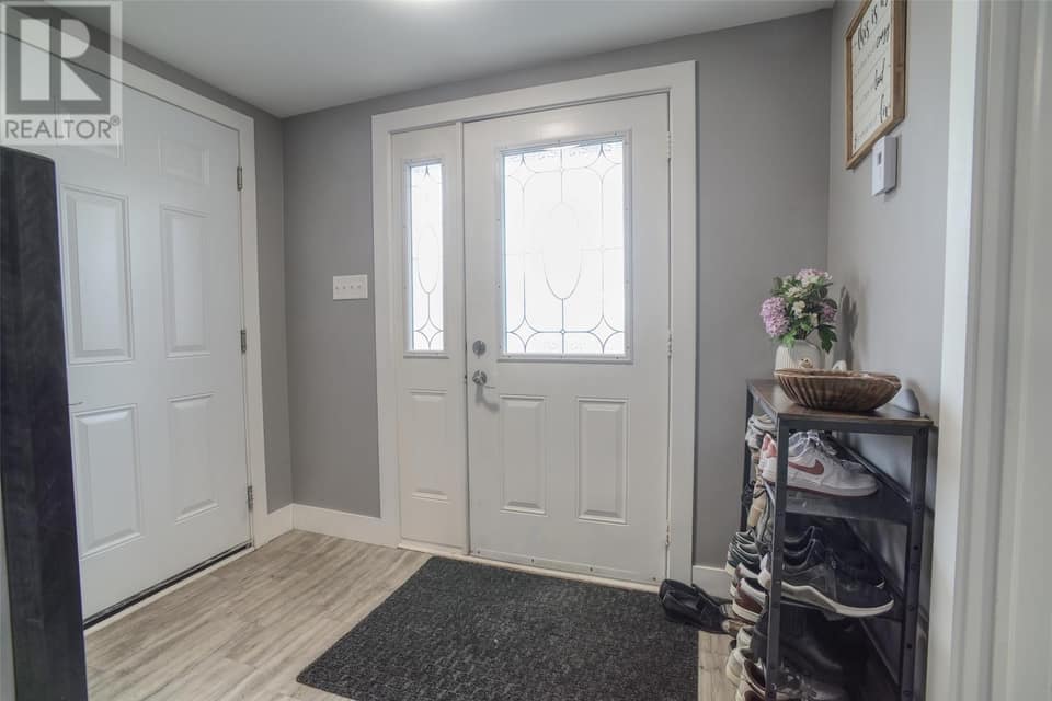 29 Hartland Avenue, photo 6 of 21