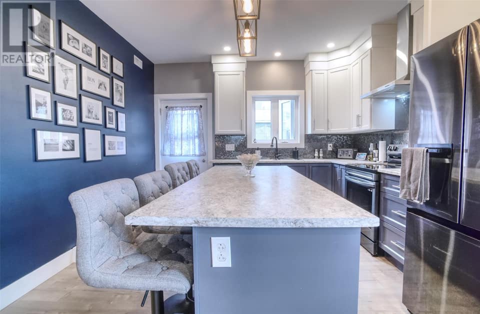 29 Hartland Avenue, photo 9 of 21