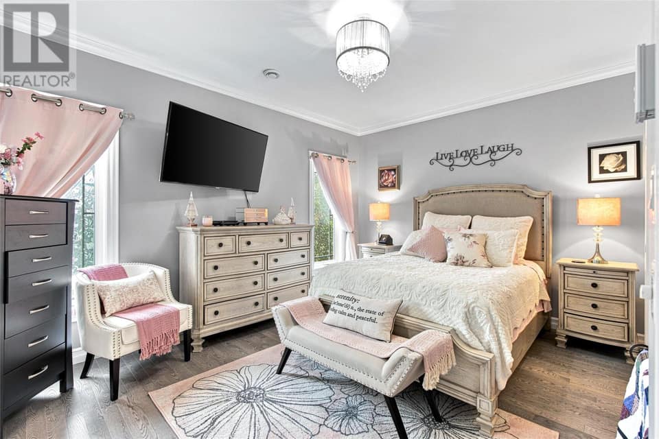 8 Aldergrove Place, photo 13 of 41