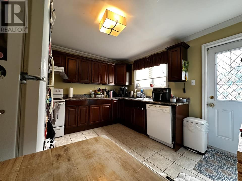 103 Merrymeeting Road, photo 13 of 38