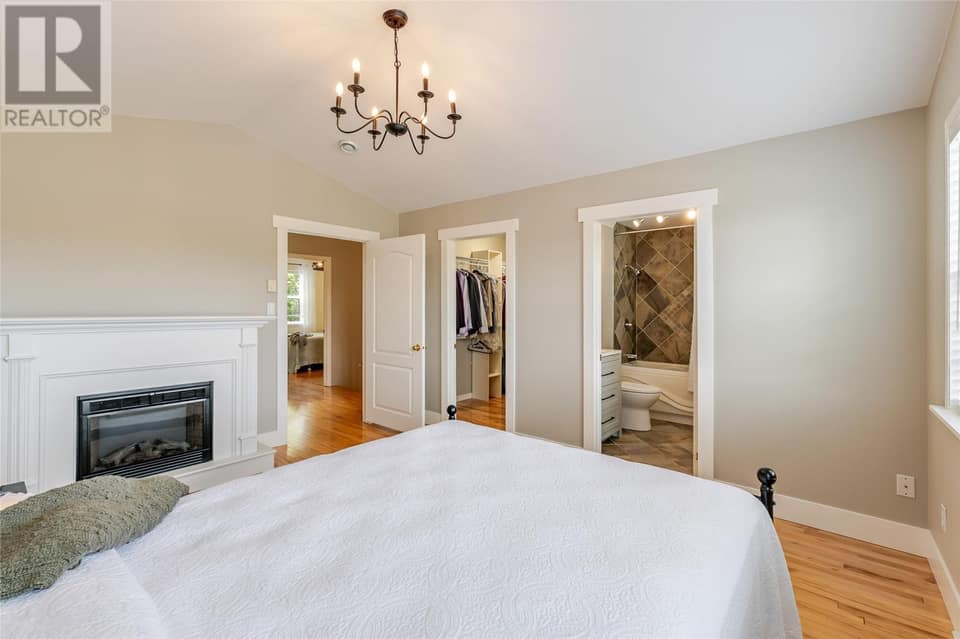 1833 Topsail Road, photo 19 of 45