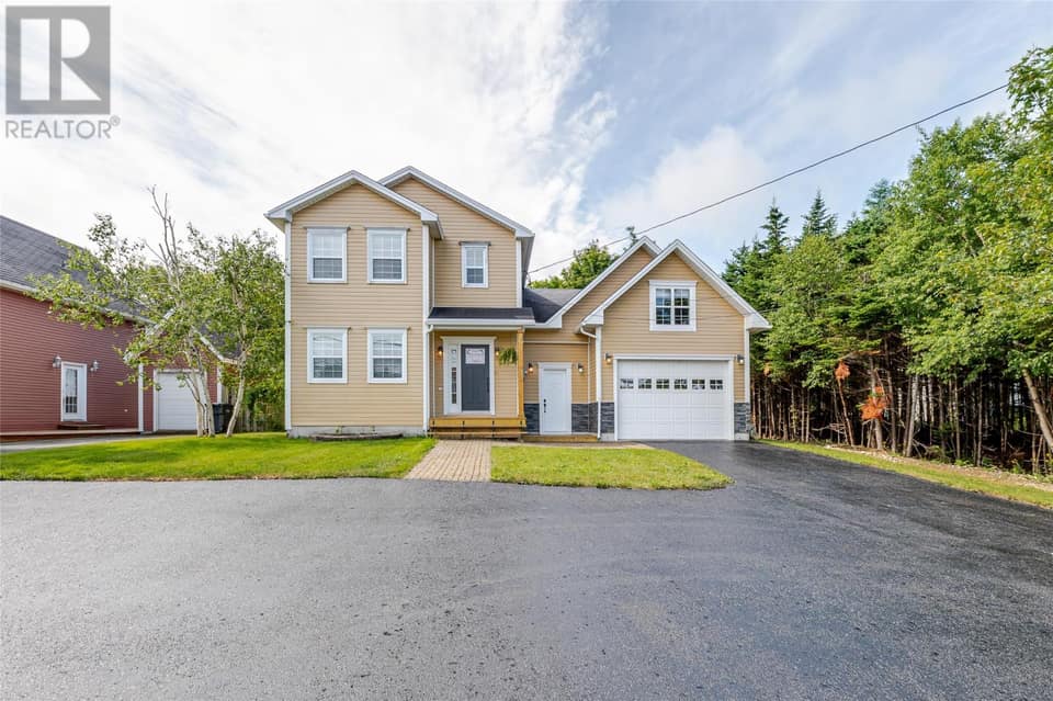 1833 Topsail Road, photo 2 of 45