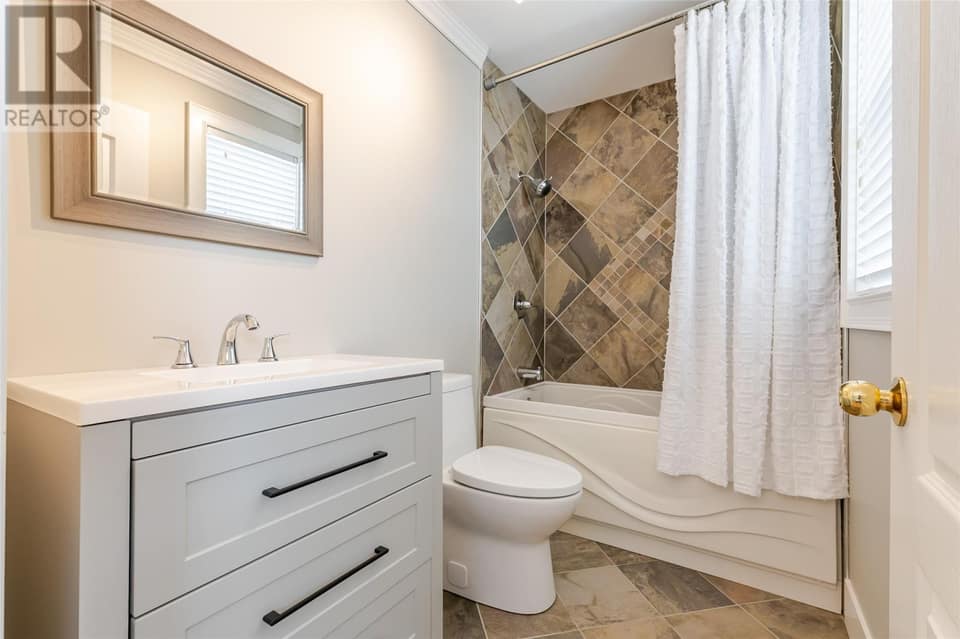 1833 Topsail Road, photo 20 of 45