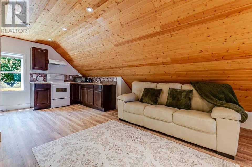 1833 Topsail Road, photo 26 of 45