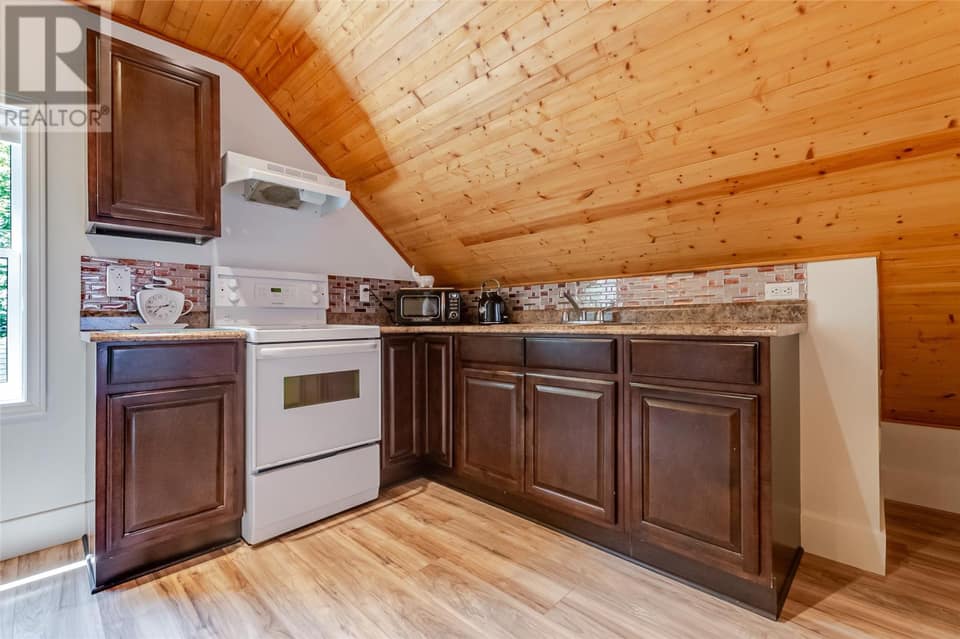 1833 Topsail Road, photo 27 of 45