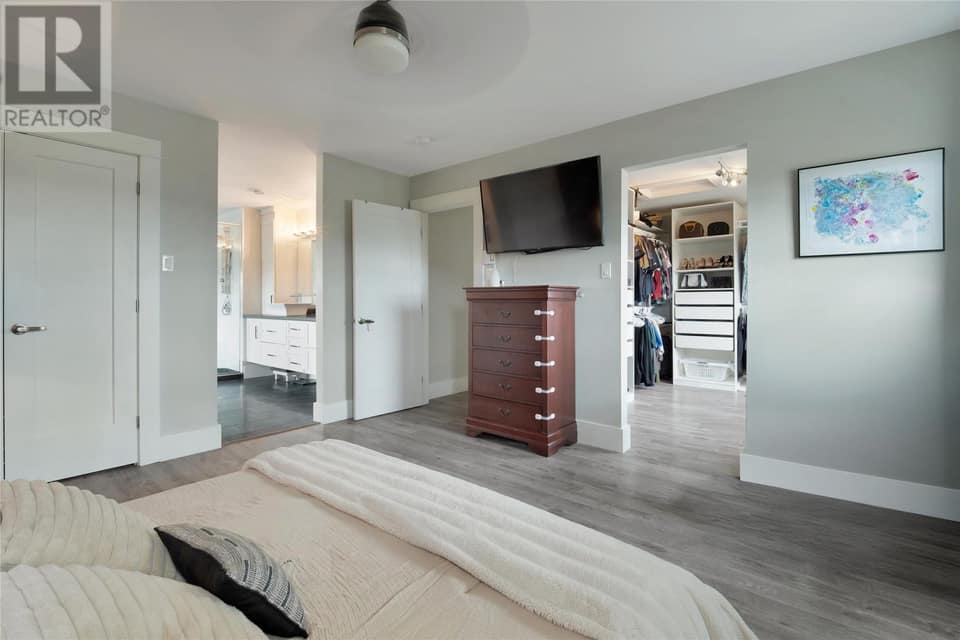 1 Alma Avenue, photo 17 of 38