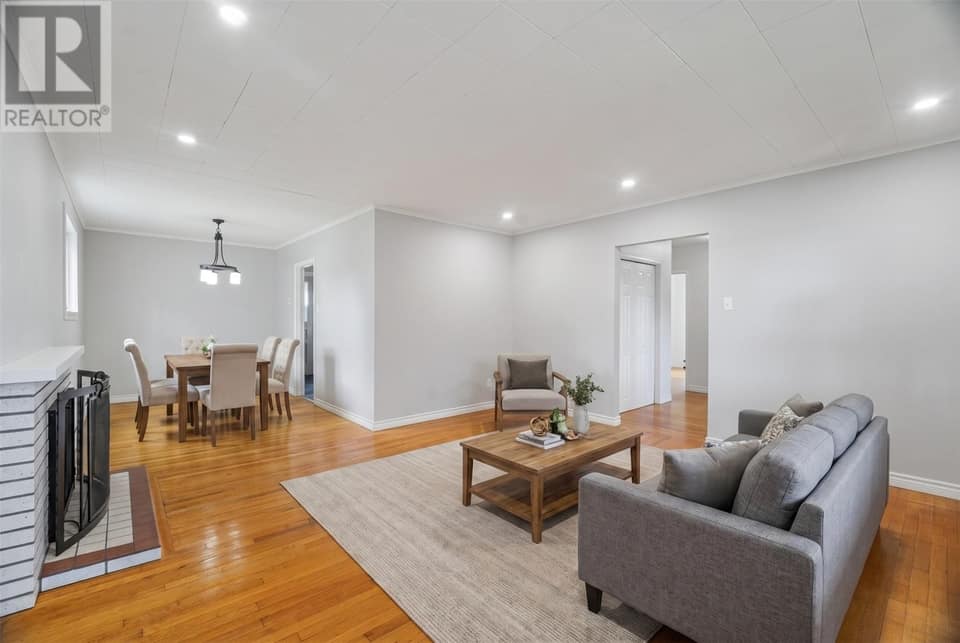 42 Thorburn Road, photo 5 of 35