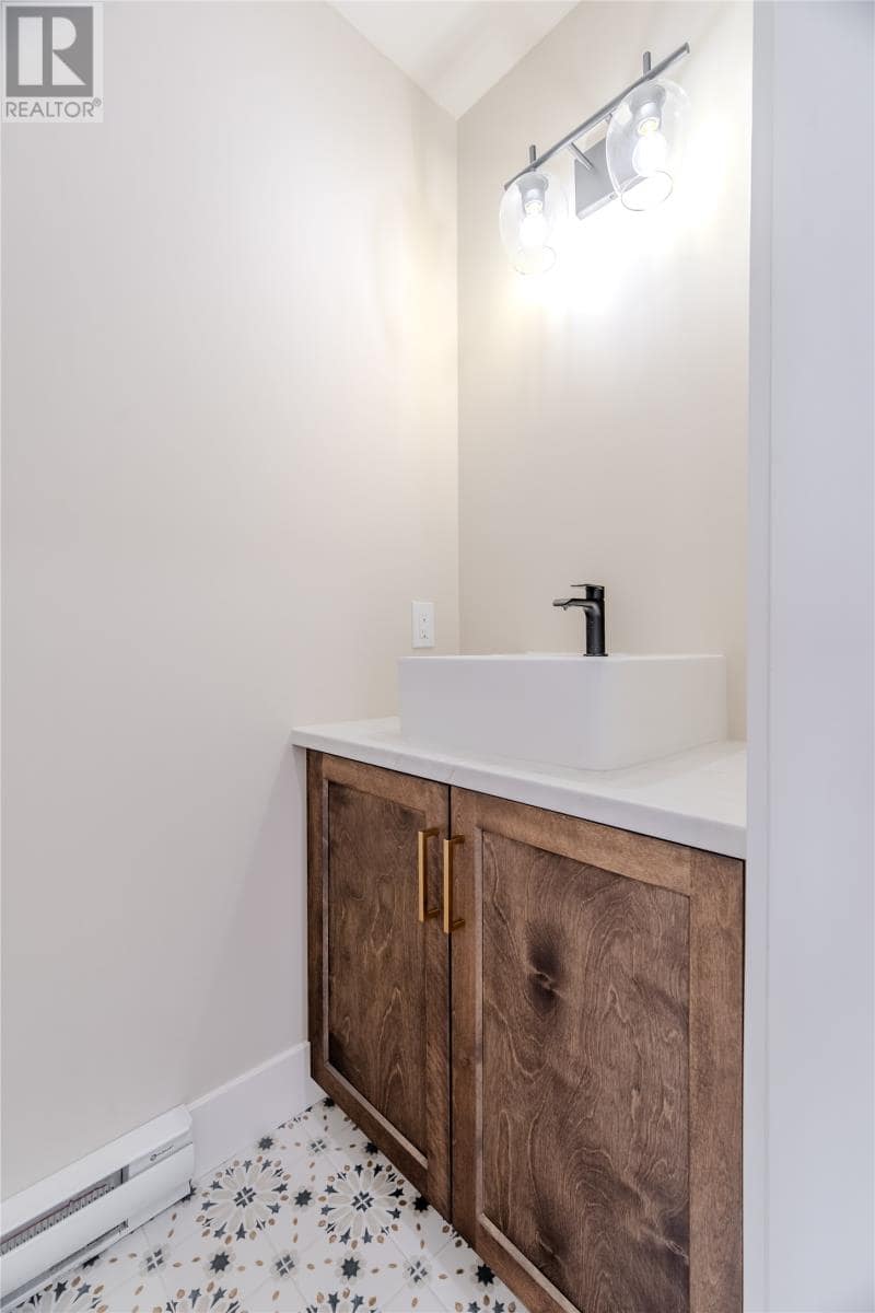 92 Trenton Drive, photo 14 of 38