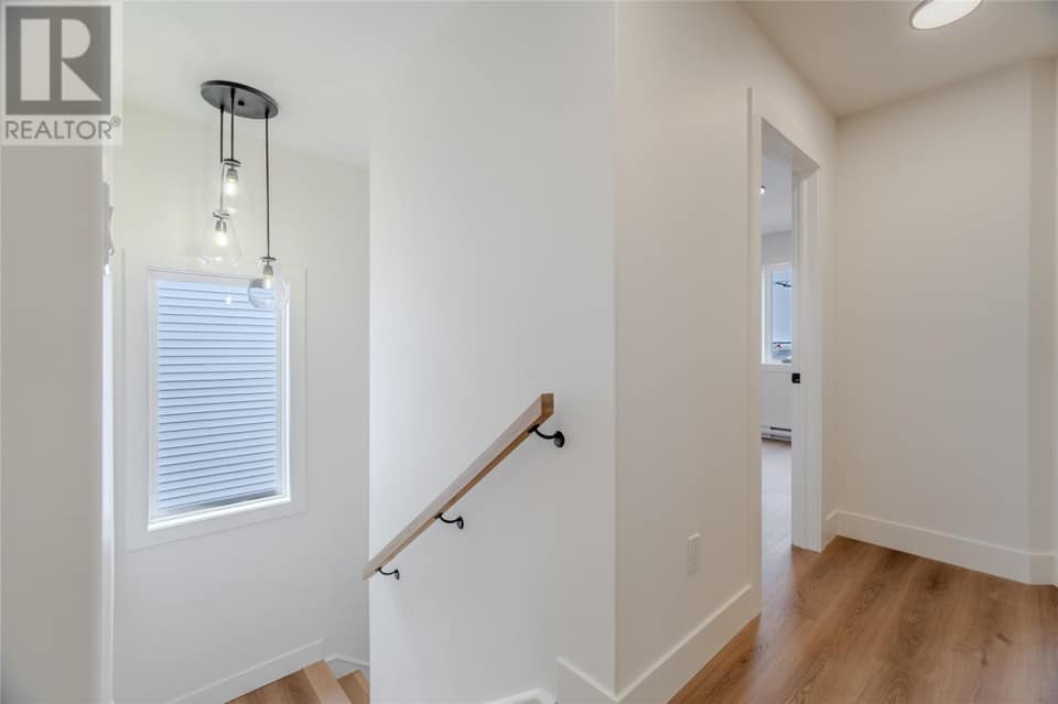 92 Trenton Drive, photo 17 of 38