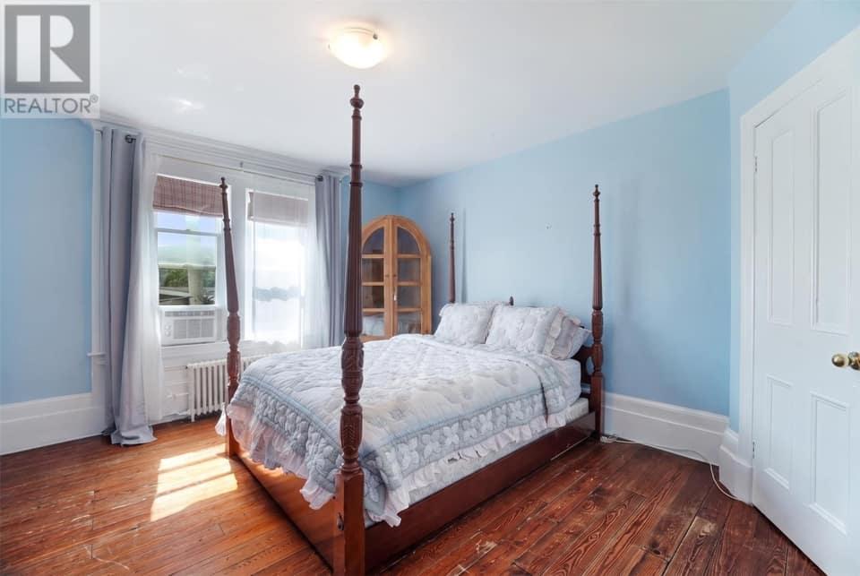 110 Pleasant Street, photo 17 of 47
