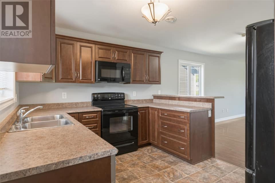 32 Comerfords Road, photo 8 of 45