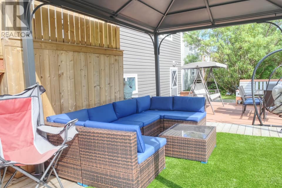 13 Stonewall Drive, photo 2 of 29