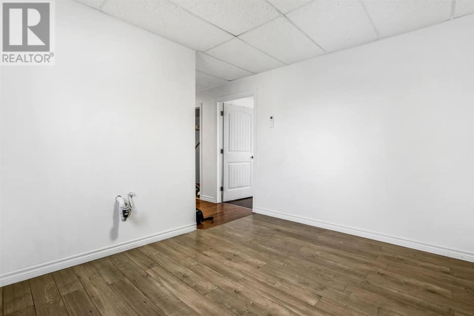 44 Battens Road, photo 17 of 31