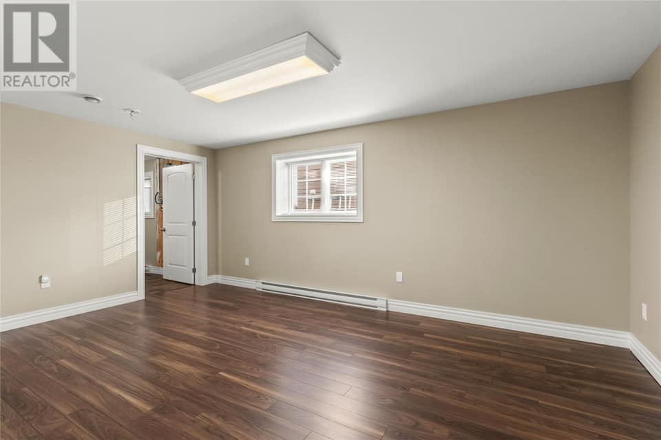 31 Erica Avenue, photo 20 of 43