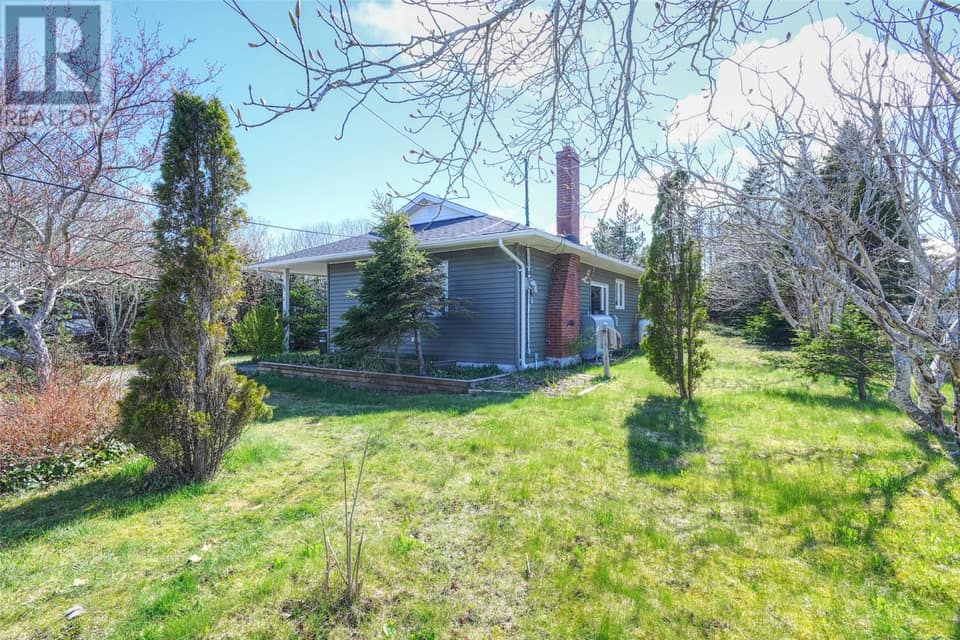 85 Airport Road, photo 3 of 28