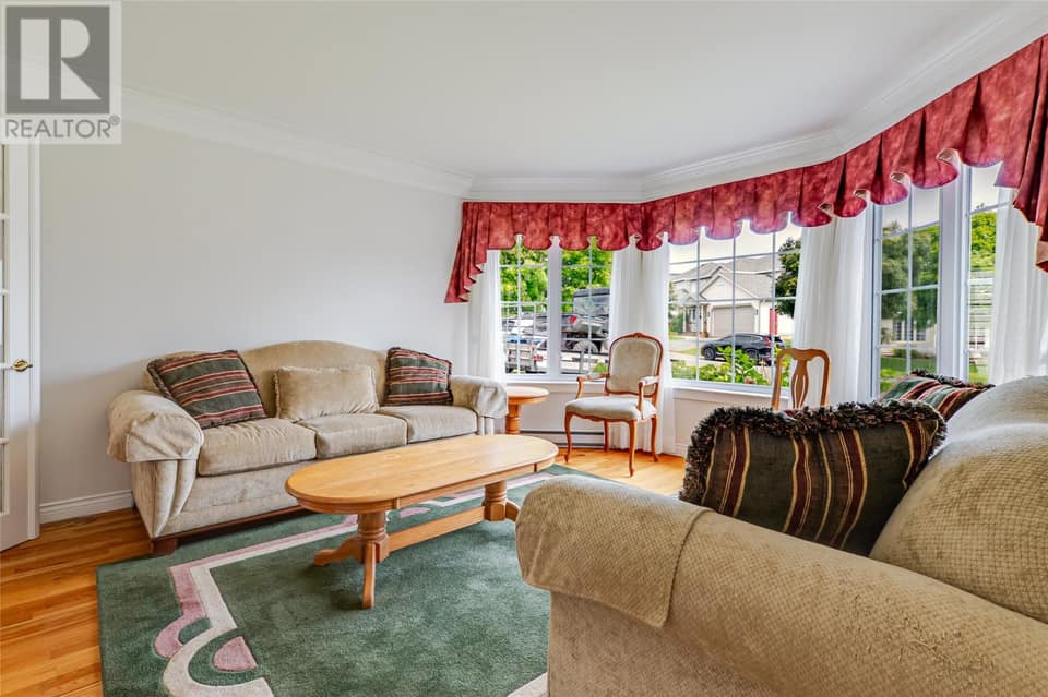 23 Brooklyn Avenue, photo 17 of 49