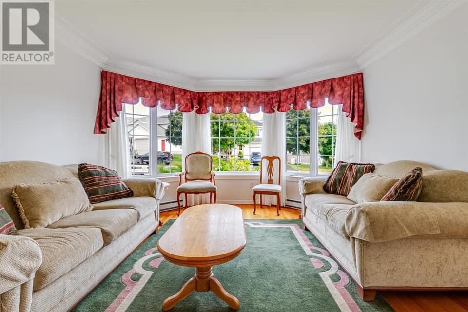 23 Brooklyn Avenue, photo 18 of 49
