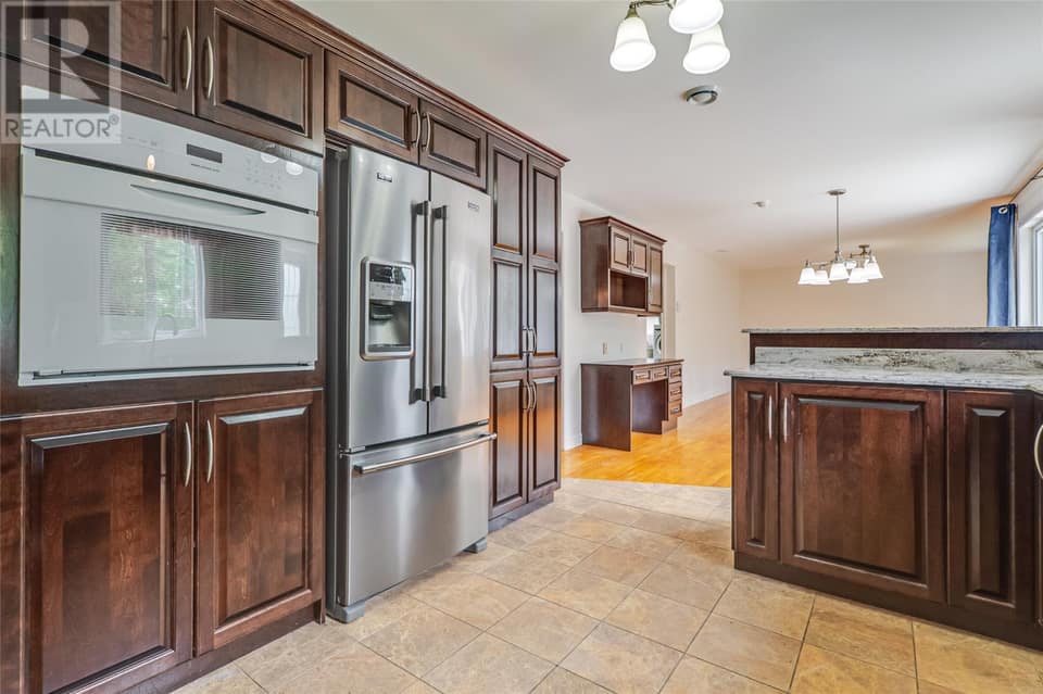 23 Brooklyn Avenue, photo 25 of 49