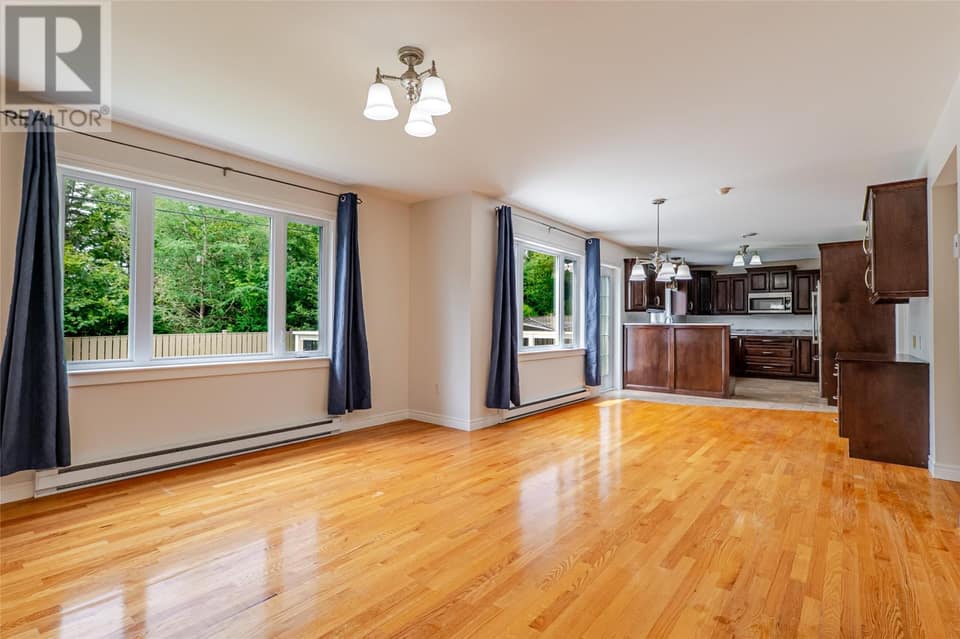 23 Brooklyn Avenue, photo 27 of 49