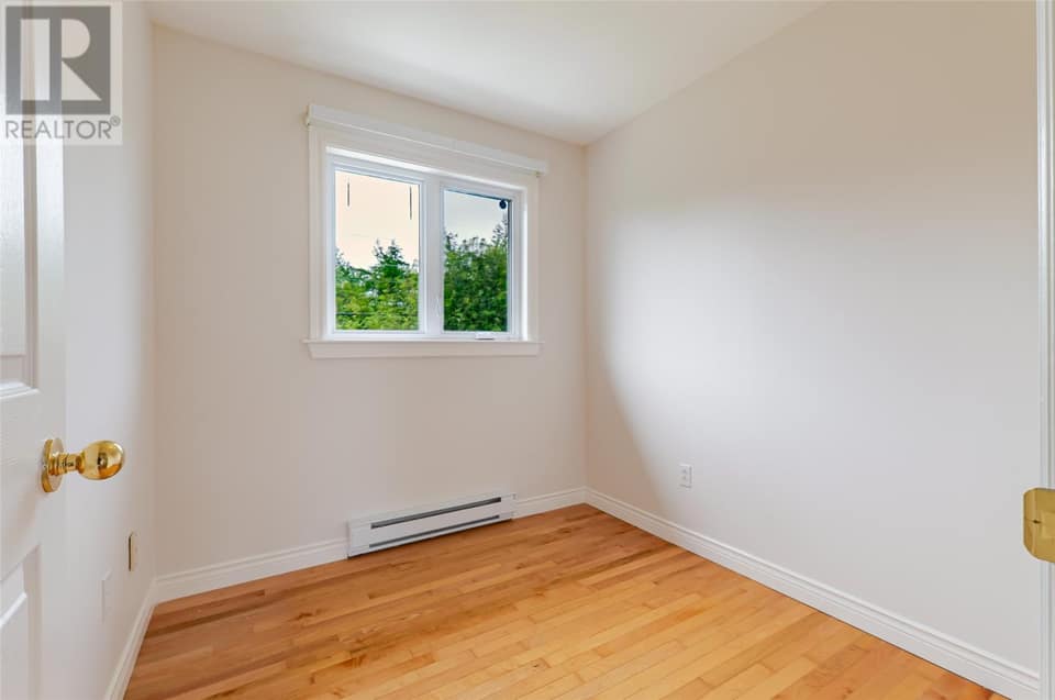 23 Brooklyn Avenue, photo 38 of 49
