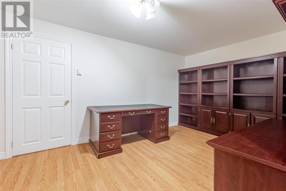 23 Brooklyn Avenue, photo 44 of 49