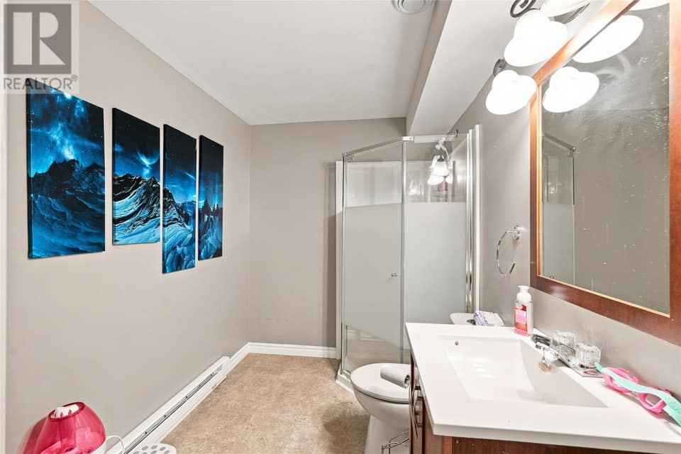 15 Camelot Crescent, photo 28 of 36