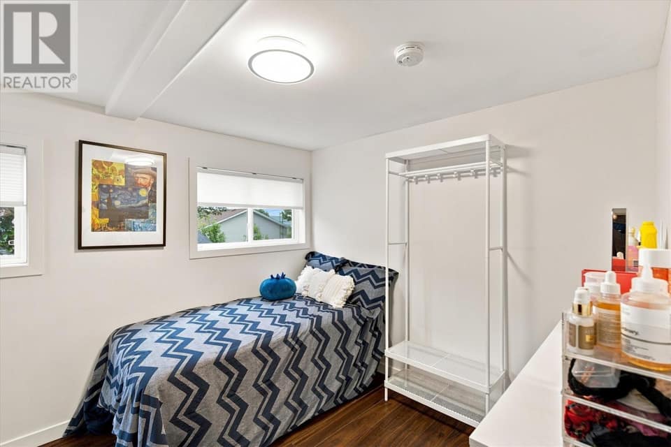 624 Empire Avenue, photo 13 of 21
