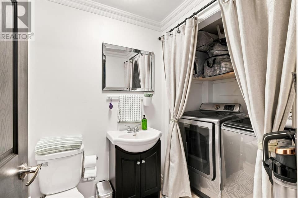 624 Empire Avenue, photo 16 of 21