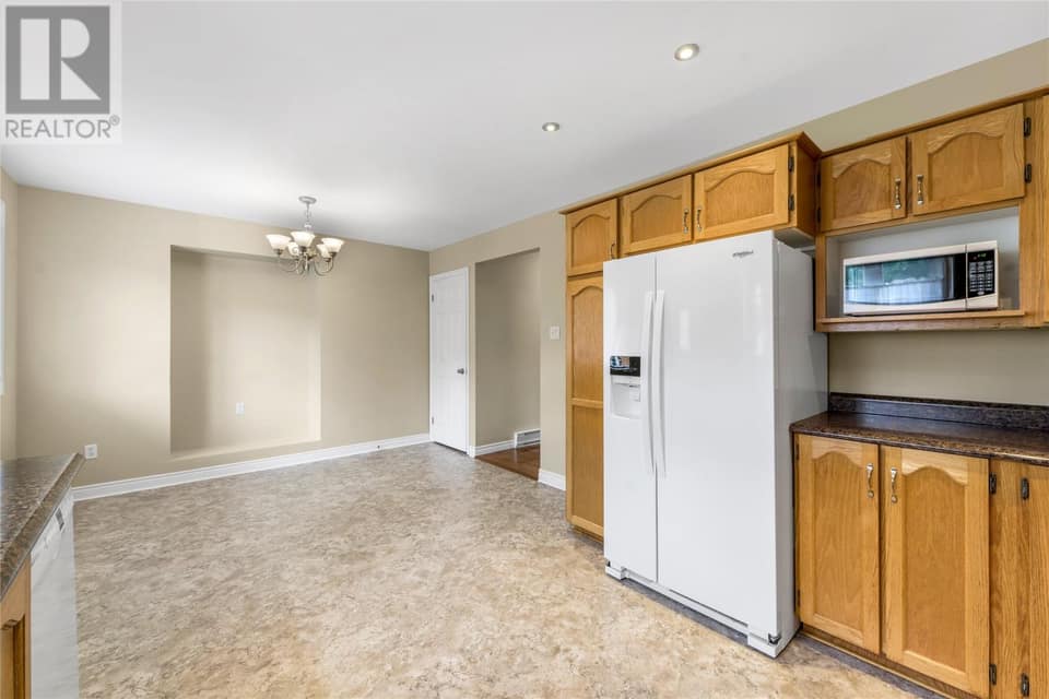 34 Stojko Place, photo 10 of 43