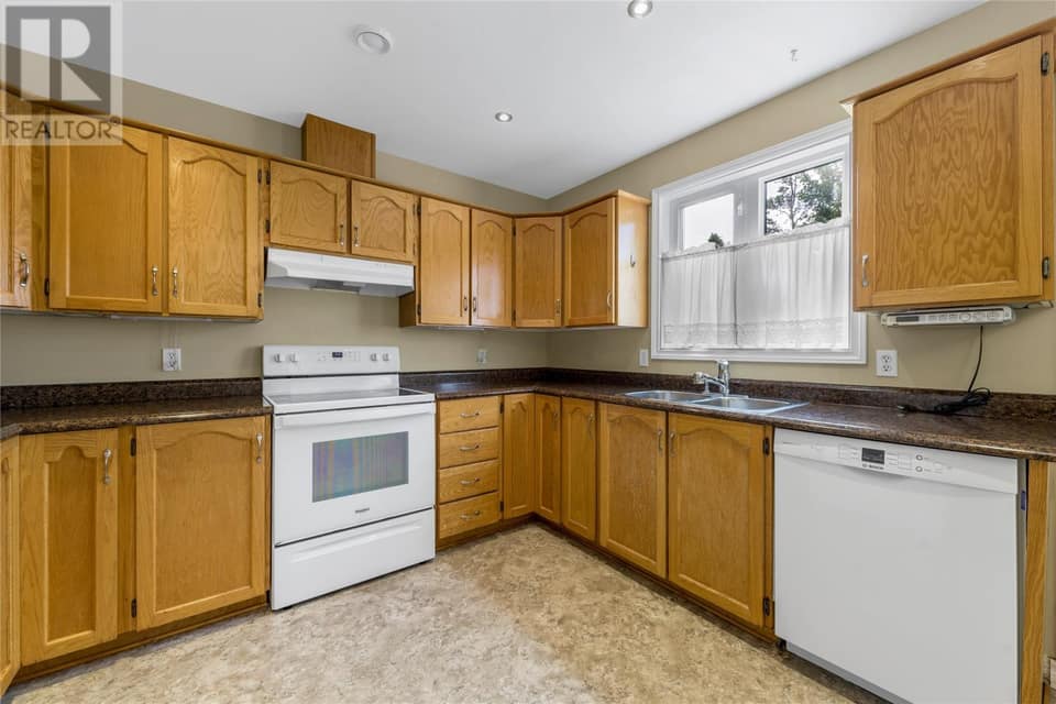 34 Stojko Place, photo 11 of 43