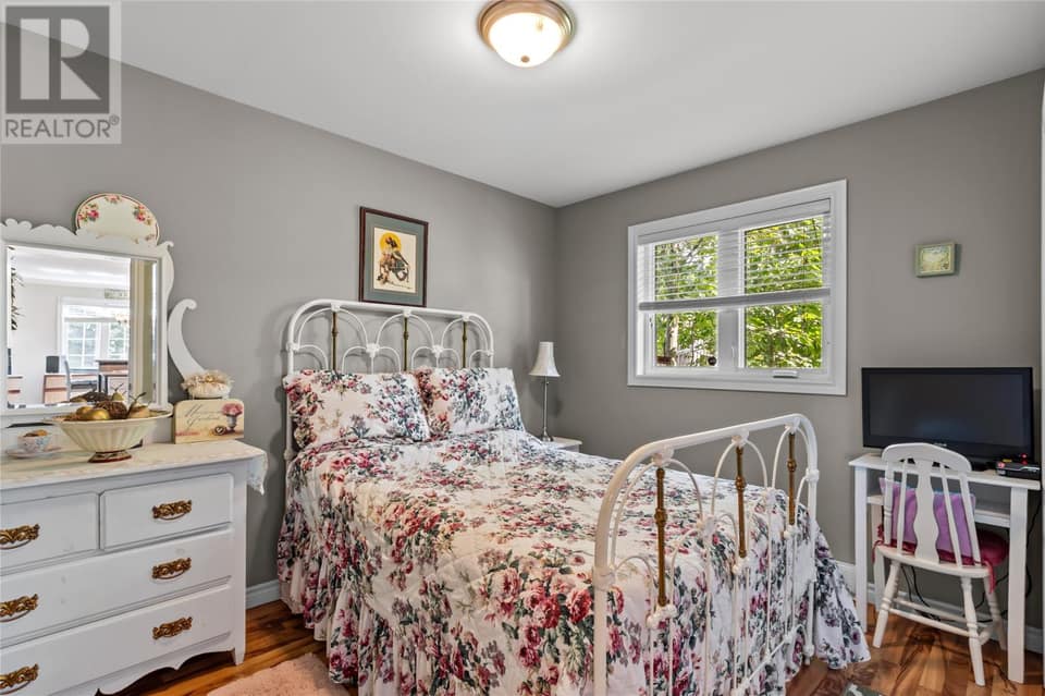 26 Octagon Heights, photo 15 of 33