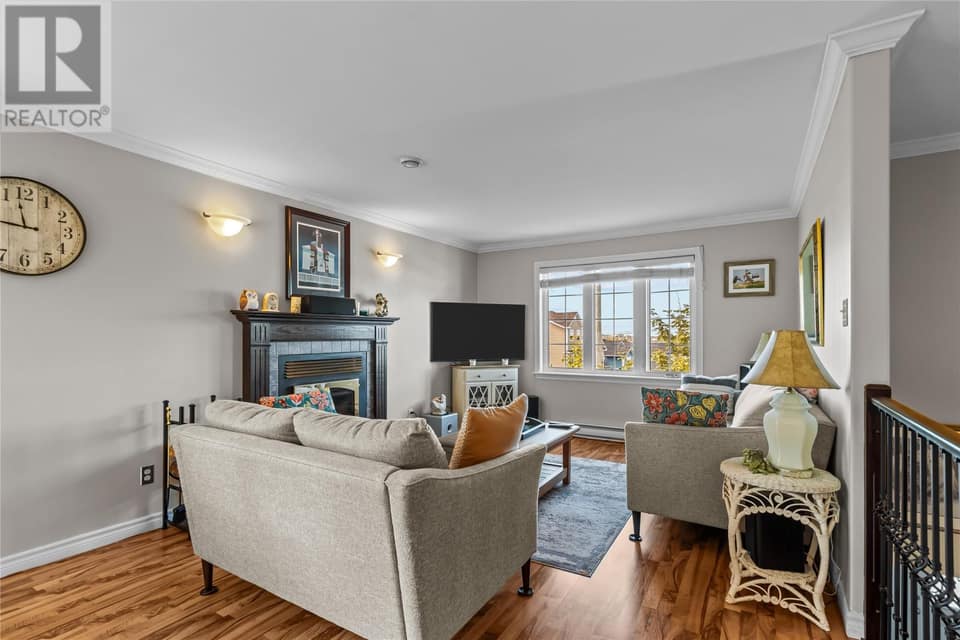 26 Octagon Heights, photo 4 of 33