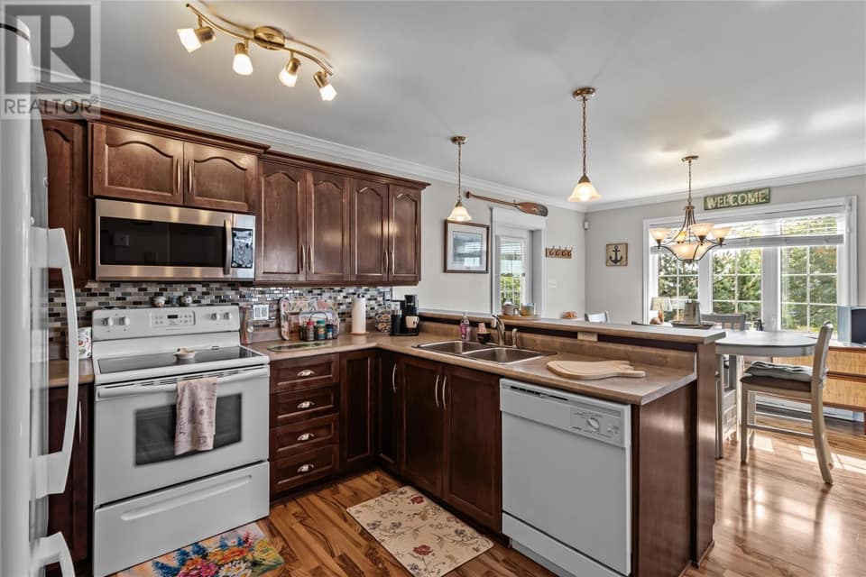 26 Octagon Heights, photo 9 of 33