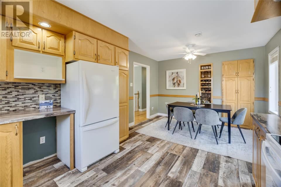 24 Middle Ridge Road, photo 11 of 49