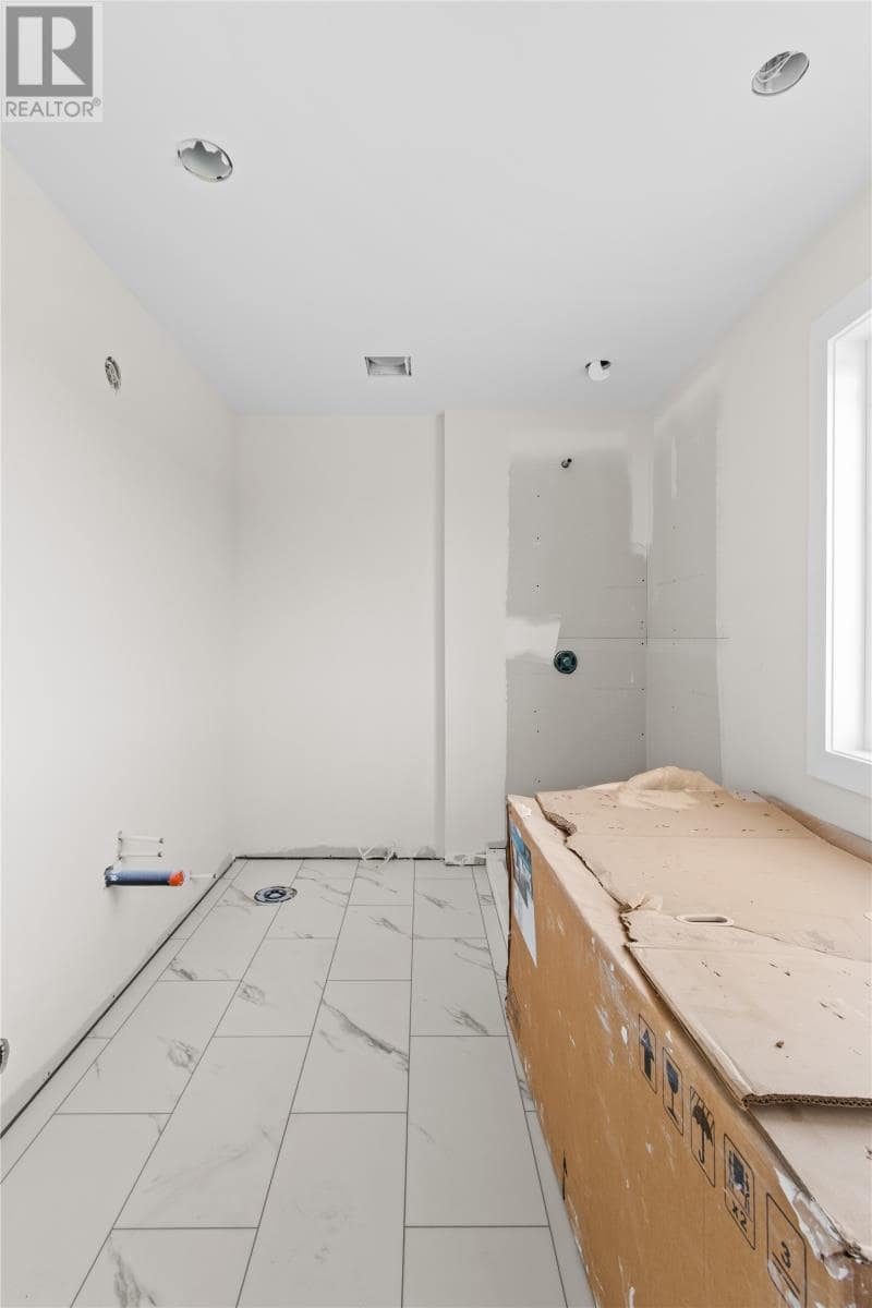 81 Trenton Drive, photo 15 of 27