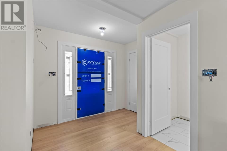 81 Trenton Drive, photo 2 of 27