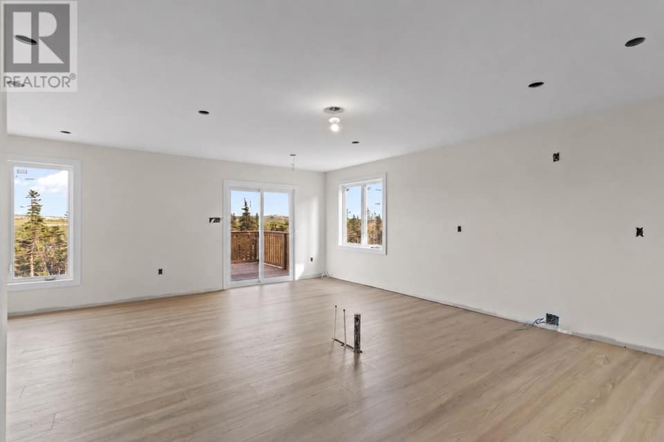 81 Trenton Drive, photo 9 of 27