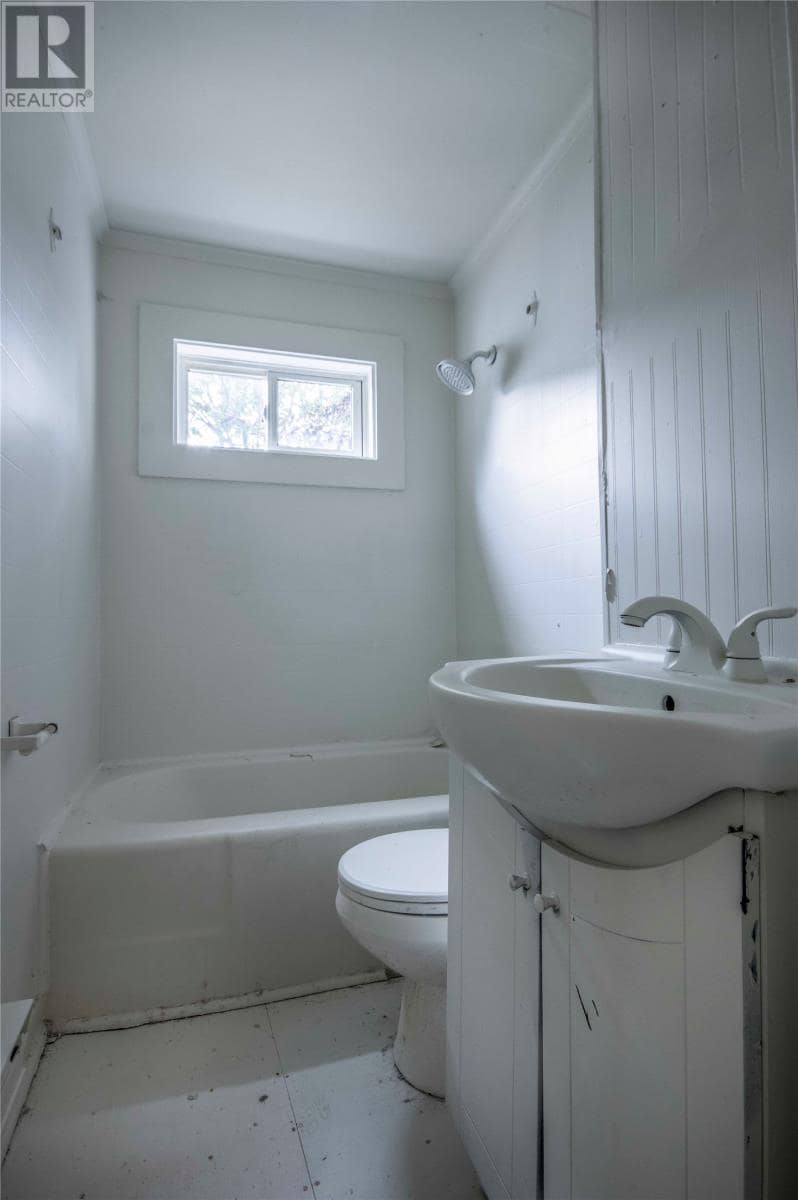 19 Golf Avenue, photo 20 of 21
