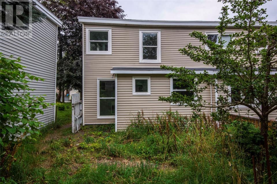19 Golf Avenue, photo 4 of 21