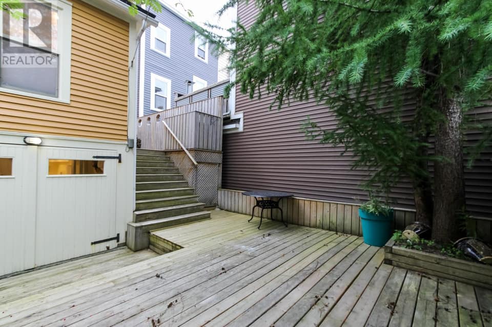 7 Flavin Street, photo 39 of 46