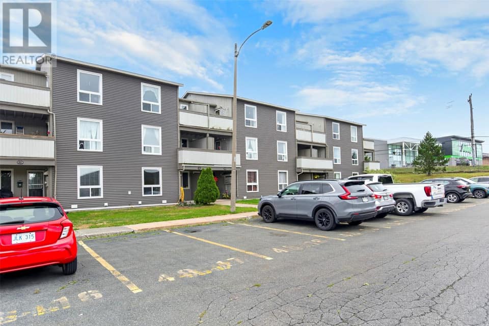 48 Pasadena Crescent Unit#110, photo 2 of 20