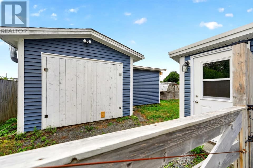12 Baird Lane, photo 17 of 40