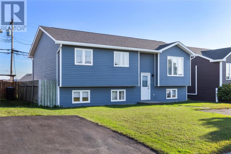 100 Canterbury Drive, photo 5 of 35