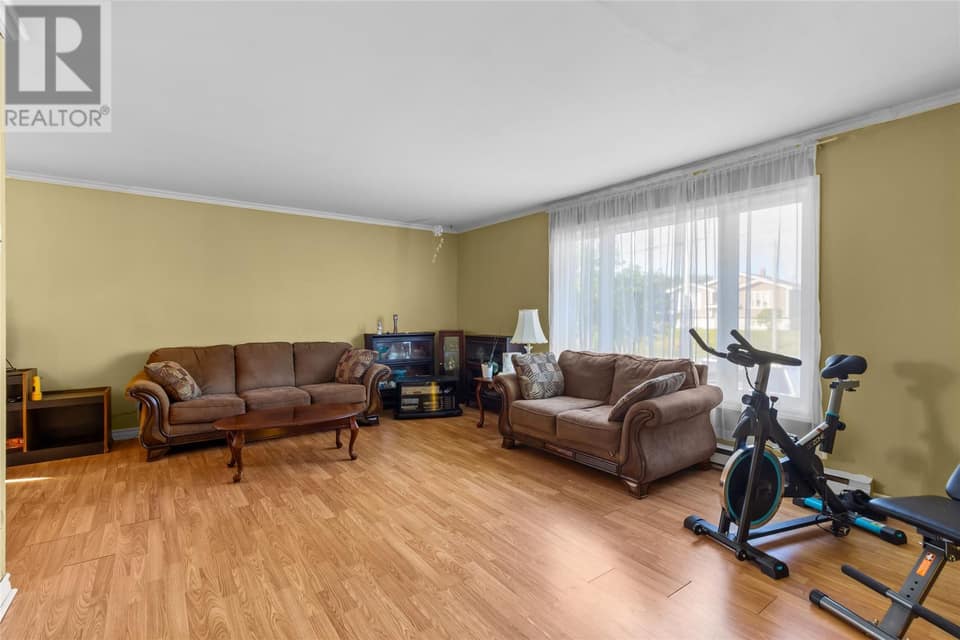 49 Gosses Road, photo 5 of 33