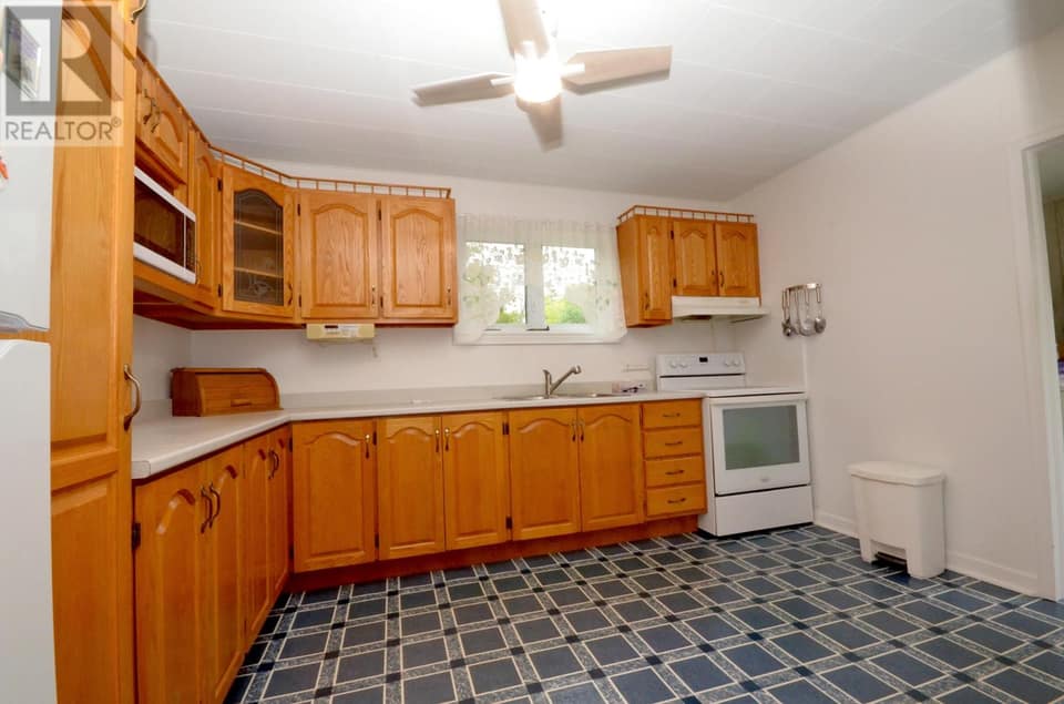 33 Ledrews Road, photo 4 of 40