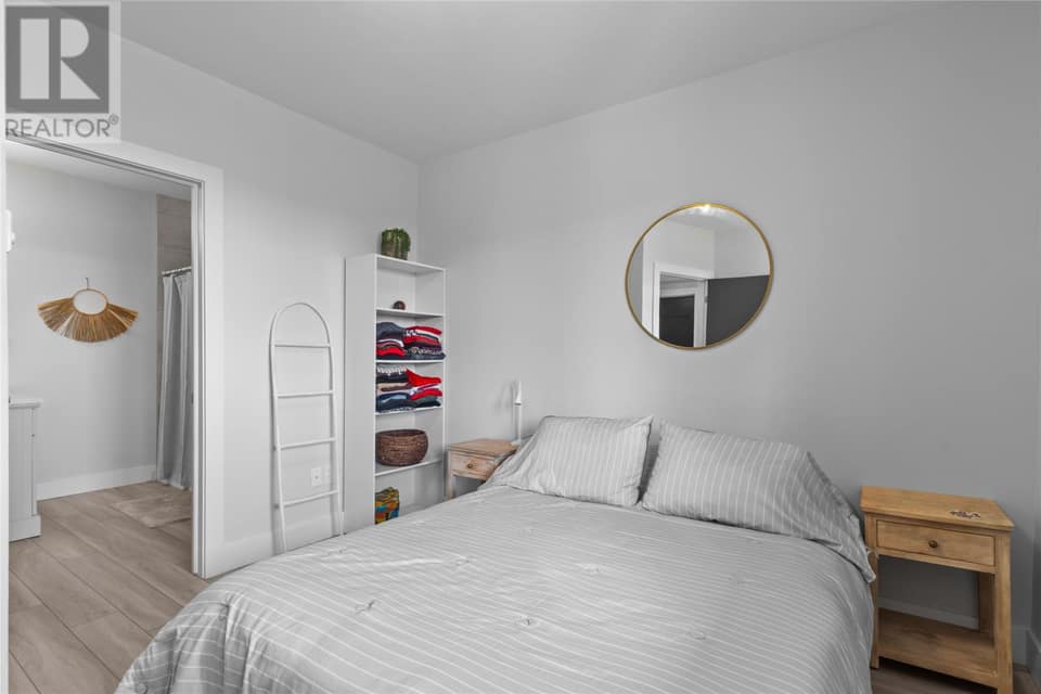 2 Pembury Close, photo 32 of 44