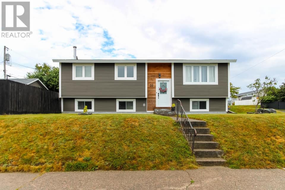38 Keith Drive, photo 1 of 34