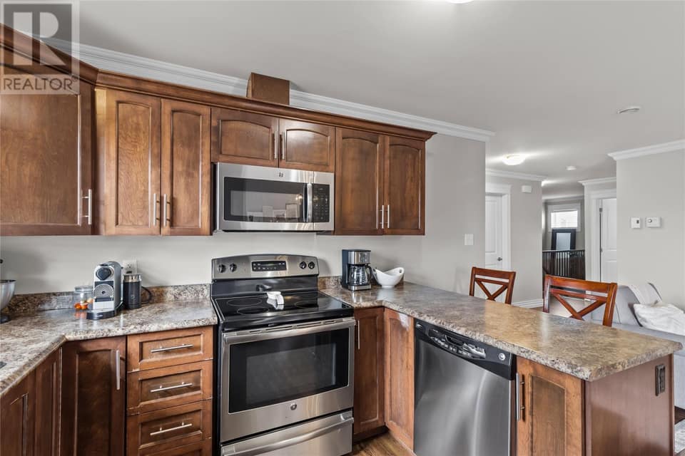 10 Westview Avenue Unit#3, photo 11 of 22